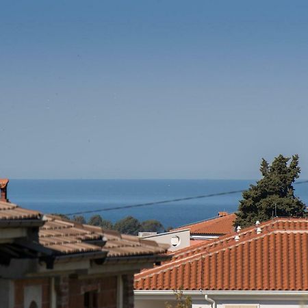 Apartment Bruneta 1 With Sea View Tar-Vabriga Extérieur photo
